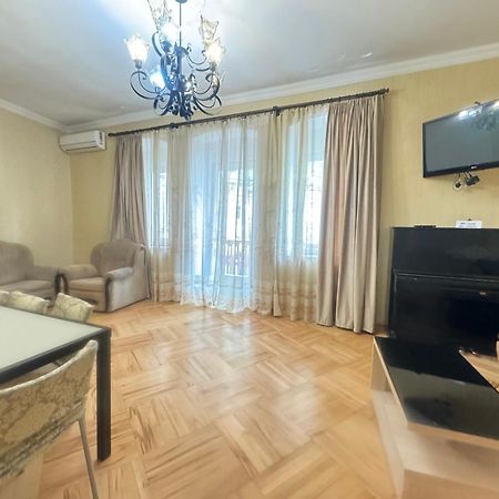 Giorgi Apartment Tiflis Exterior foto