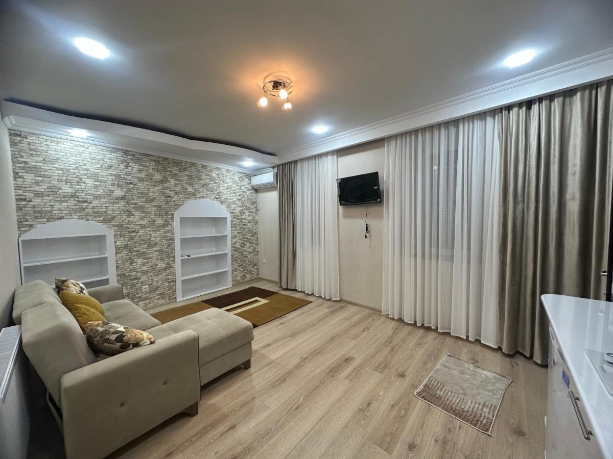 Giorgi Apartment Tiflis Exterior foto