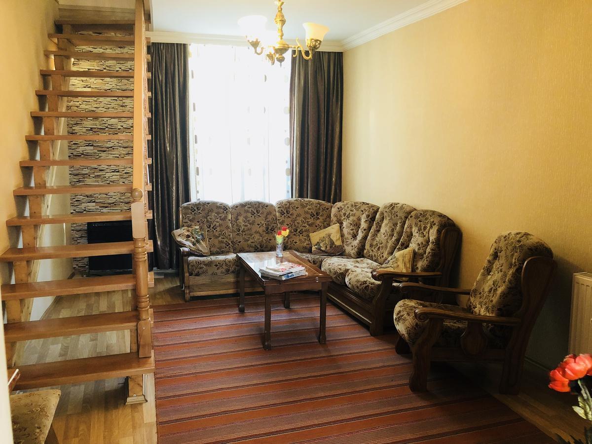 Giorgi Apartment Tiflis Exterior foto