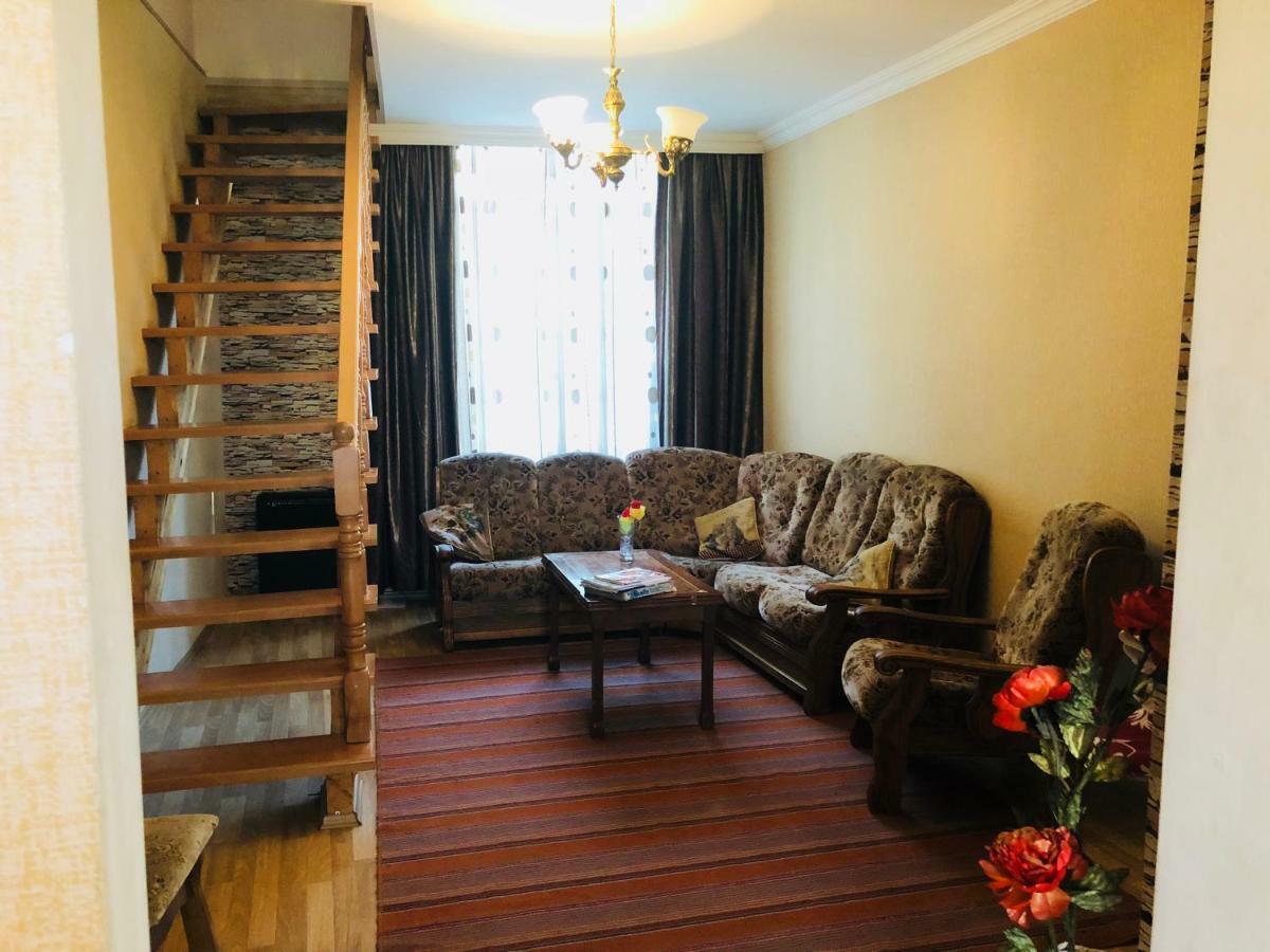 Giorgi Apartment Tiflis Exterior foto